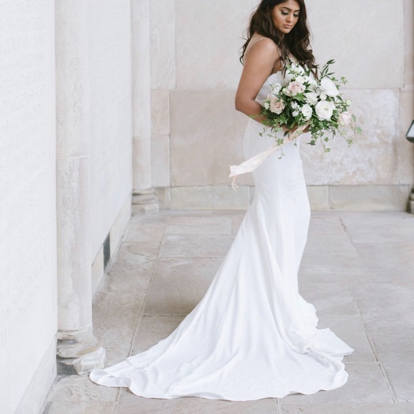 ✨Pronovias Wedding Dress • Atelier 2016 Collection ✨ - Picture 12 of 16